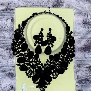 Evening Necklace with earrings